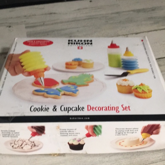Kuhn Rikon Switzerland Cookie & Cupcake Decorating Set in original box - Picture 1 of 9